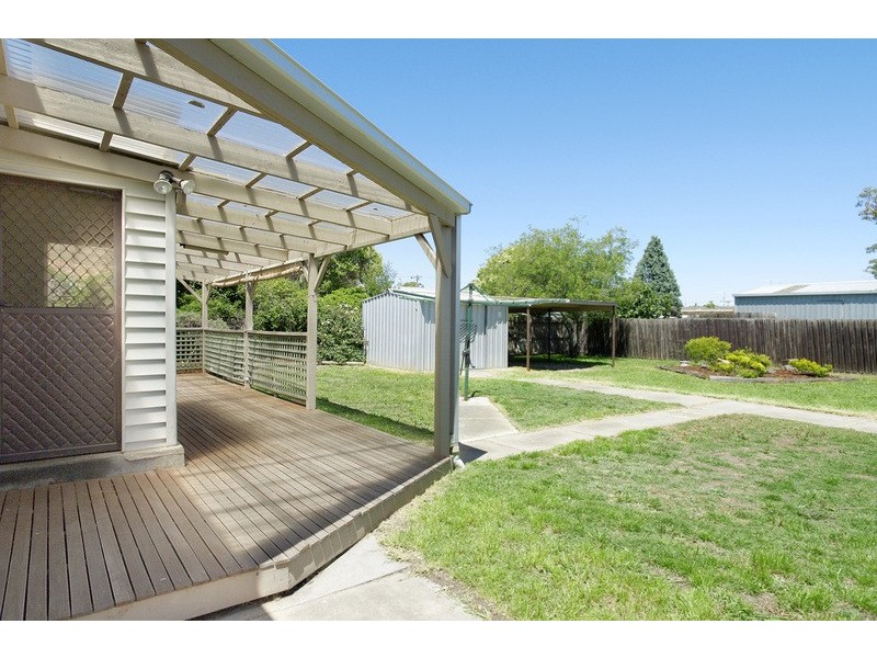7 Staverly Road, Herne Hill VIC 3218