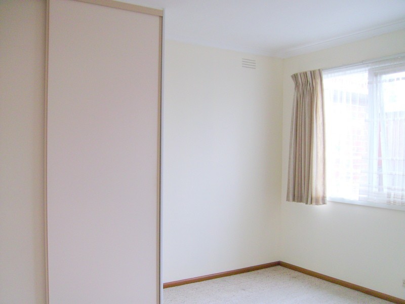 2/13 Glamis Street, Newtown VIC 3220