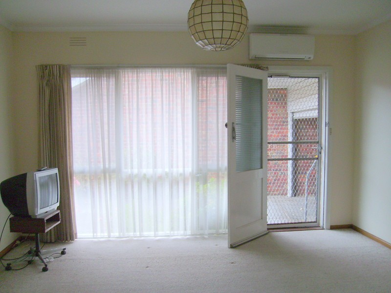 2/13 Glamis Street, Newtown VIC 3220