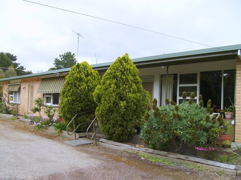 8 Coulter Street, Newcomb VIC 3219