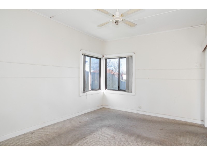 10 Knight Avenue, Herne Hill VIC 3218