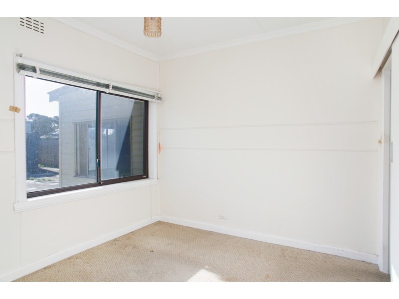 10 Knight Avenue, Herne Hill VIC 3218