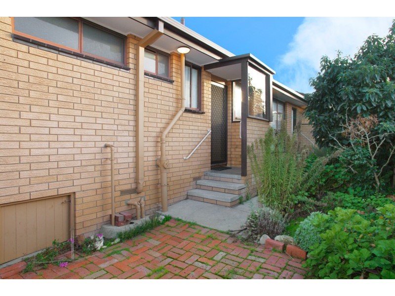 2/34 Minerva Road, Manifold Heights VIC 3218