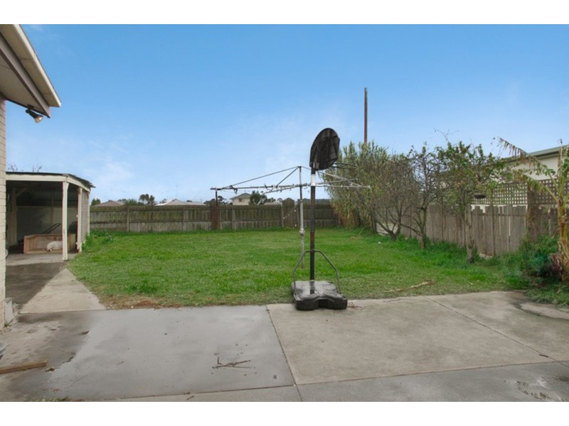 15 Solar Drive, Whittington VIC 3219