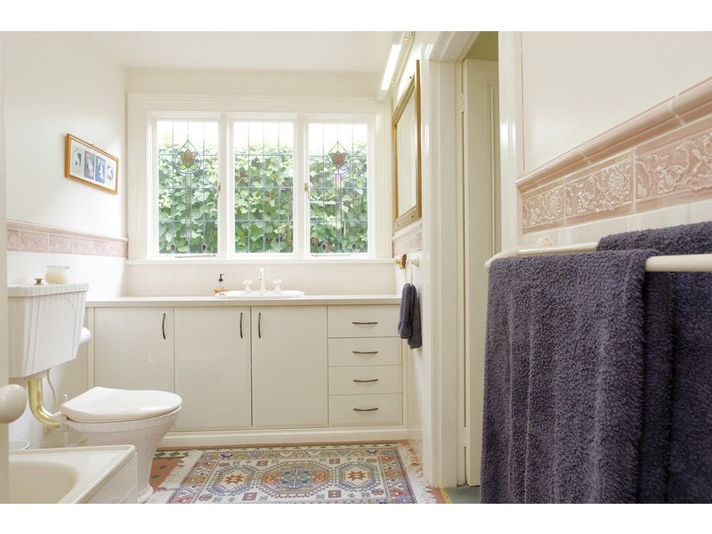 30 Pleasant Street, Newtown VIC 3220