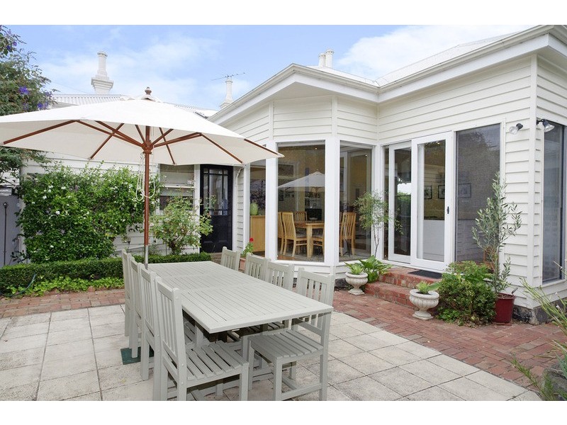 30 Pleasant Street, Newtown VIC 3220