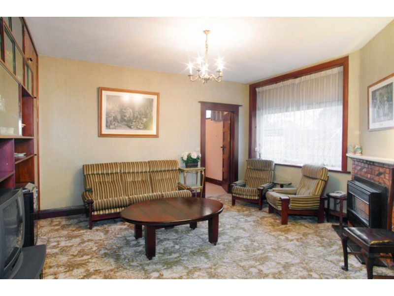 17 Grandview Grove, Drumcondra VIC 3215