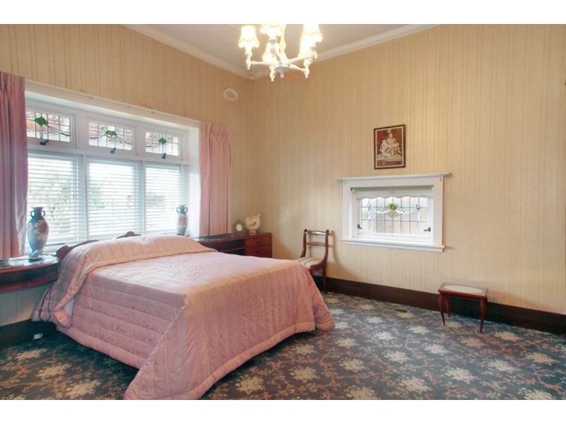 17 Grandview Grove, Drumcondra VIC 3215