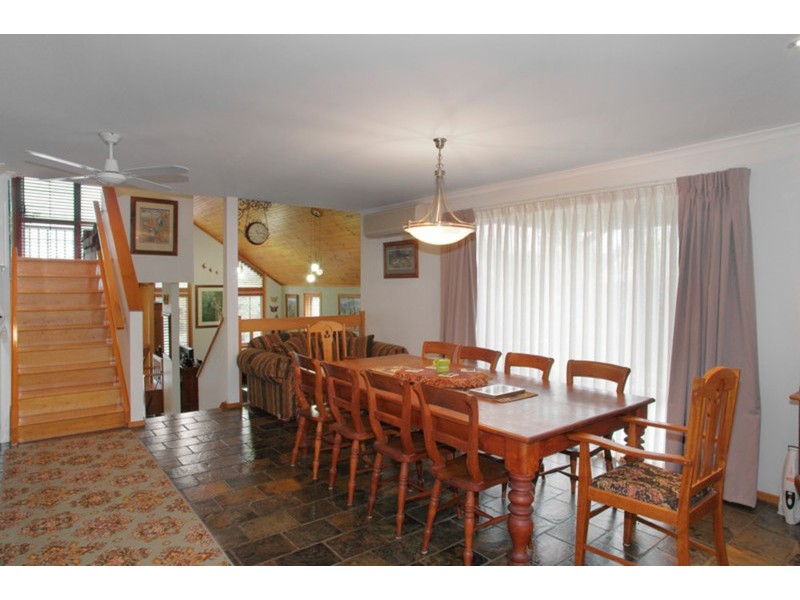 8 Rolfe Court, Leopold VIC 3224