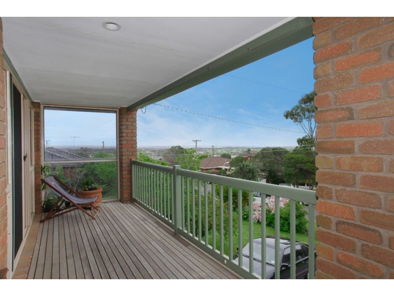 8 Rolfe Court, Leopold VIC 3224