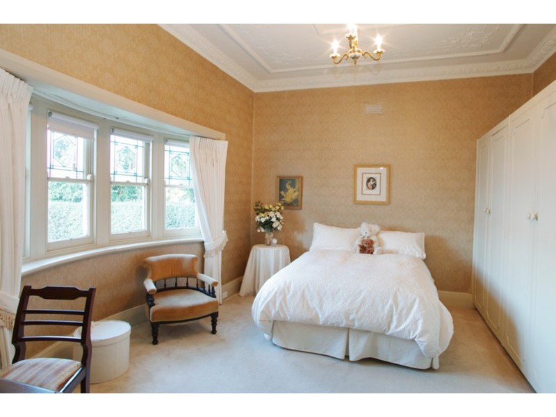 19 Grandview Grove, Drumcondra VIC 3215