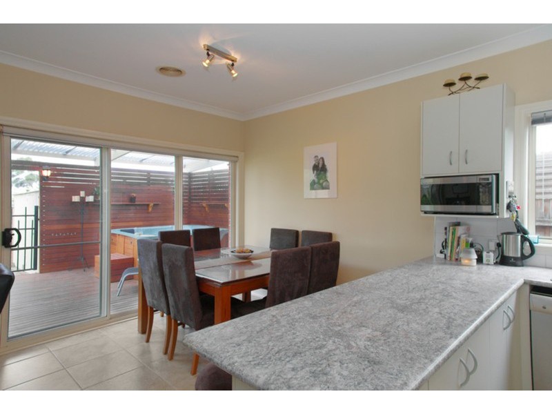 36 Waratah Place, Grovedale VIC 3216