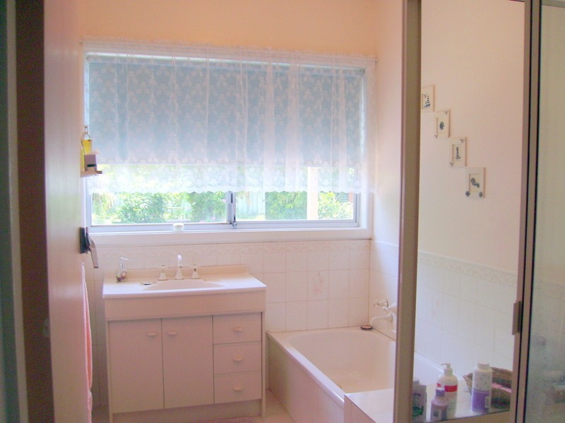 1 Kanooka Drive, Corio VIC 3214