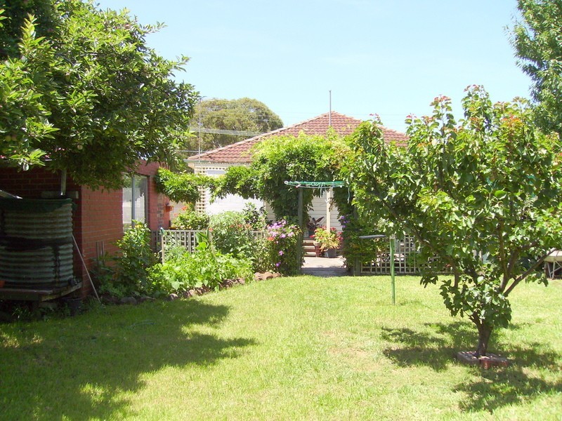 1 Kanooka Drive, Corio VIC 3214