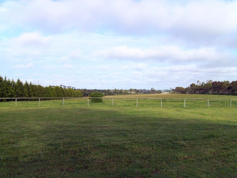 73 Ash Road, Leopold VIC 3224