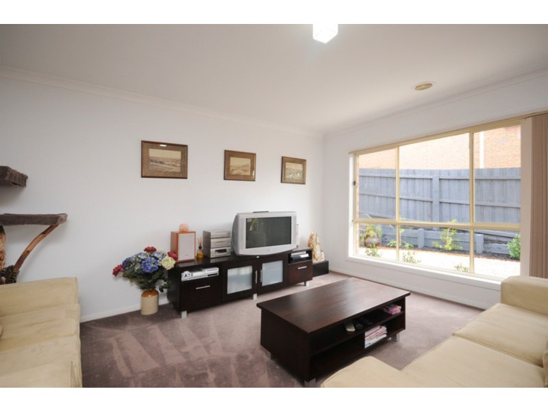 2/17 Granby Crescent, Highton VIC 3216