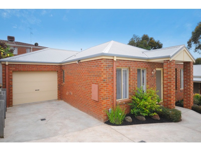 2/17 Granby Crescent, Highton VIC 3216