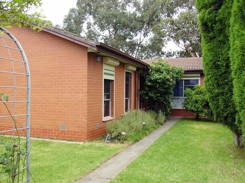 6 Solar Drive, Whittington VIC 3219