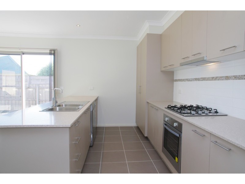 4/6 Koala Court, Whittington VIC 3219