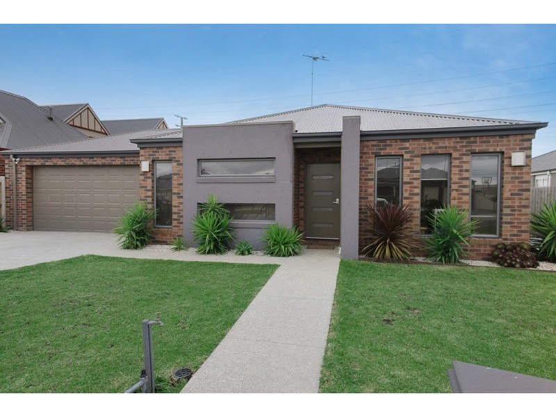 15 Hipwell Court, Lovely Banks VIC 3221