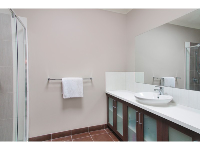 15 Hipwell Court, Lovely Banks VIC 3221