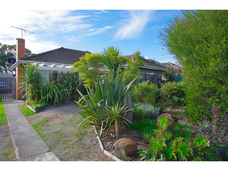 25 Glover Street, Newcomb VIC 3219