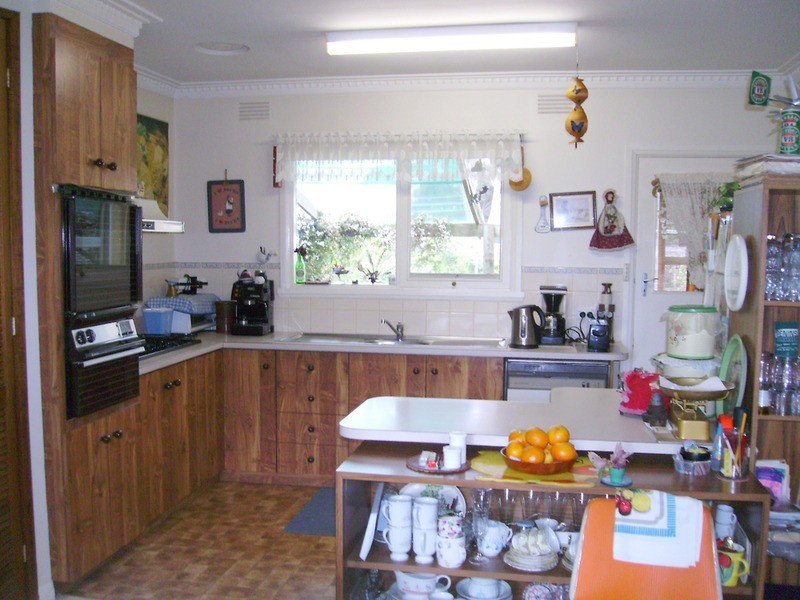 8 Coulter Street, Newcomb VIC 3219