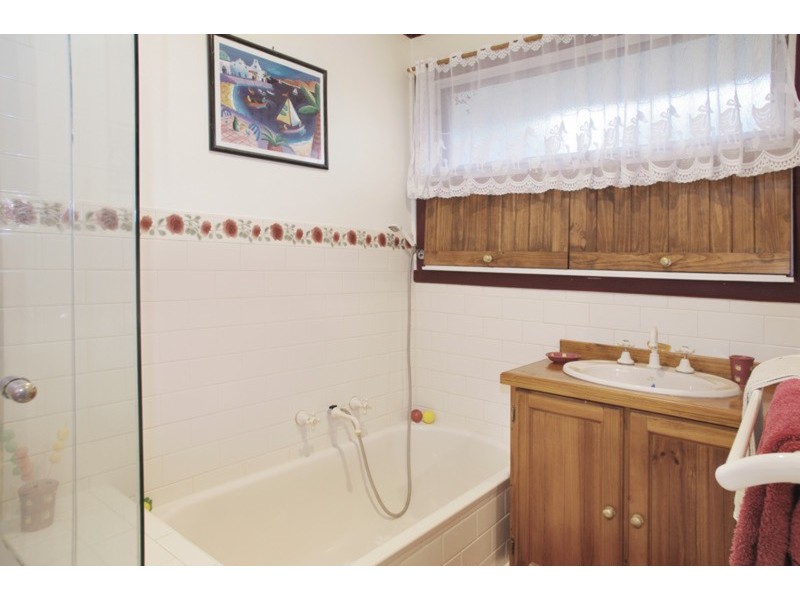 32 Dorward Avenue, Newcomb VIC 3219