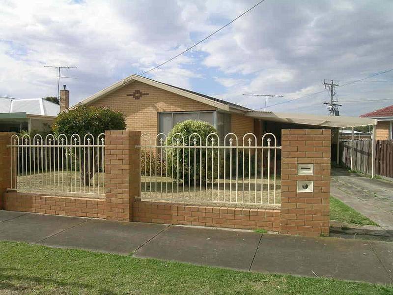 10 Macarthur Avenue, Hamlyn Heights VIC 3215