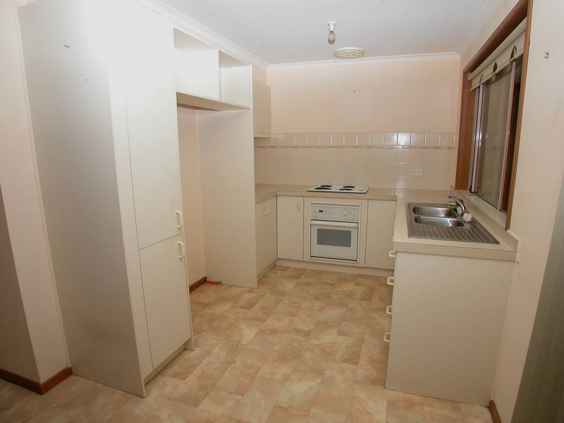 2 Boulder  Court, Lara VIC 3212