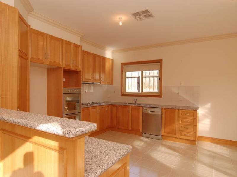 8 Maria Court, Lara VIC 3212