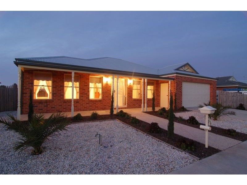 9 Country Gardens Drive, Lara VIC 3212