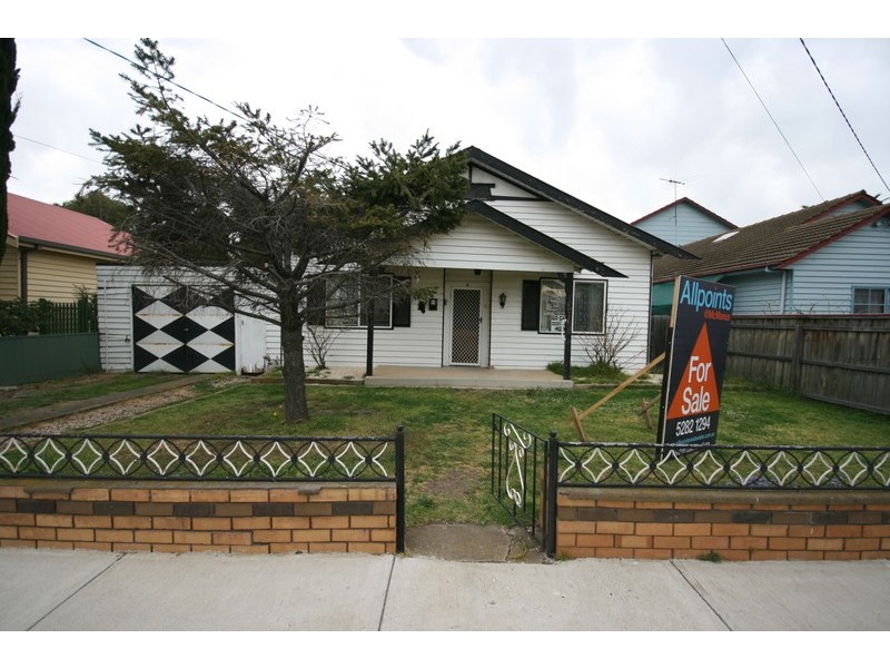 4 Myrtle Grove, North Shore VIC 3214