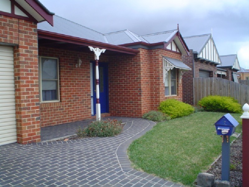 2 Francis Court, Lara VIC 3212