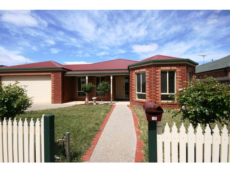 13 Betty Court, Lara VIC 3212