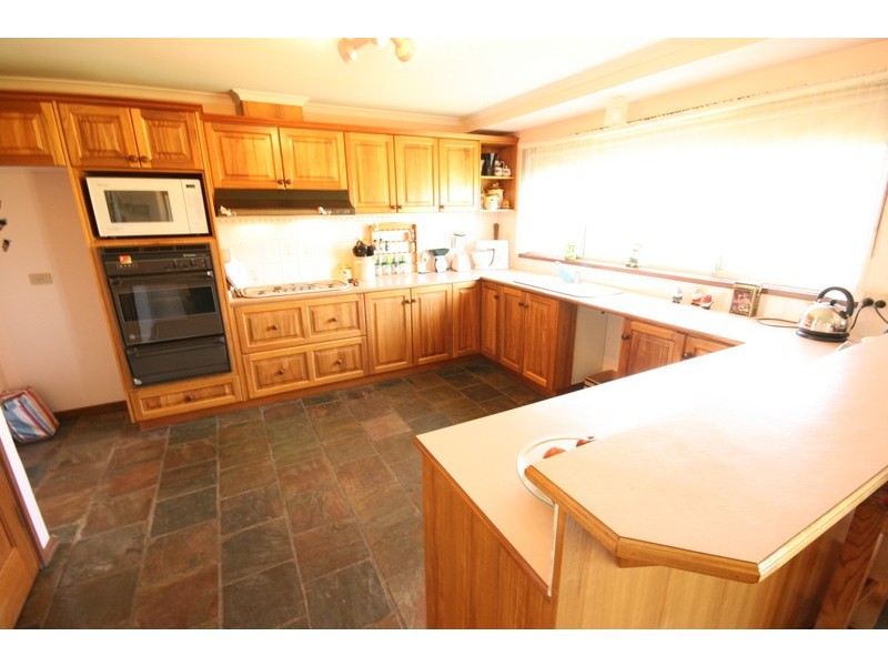 595 Windermere Road, Lara VIC 3212