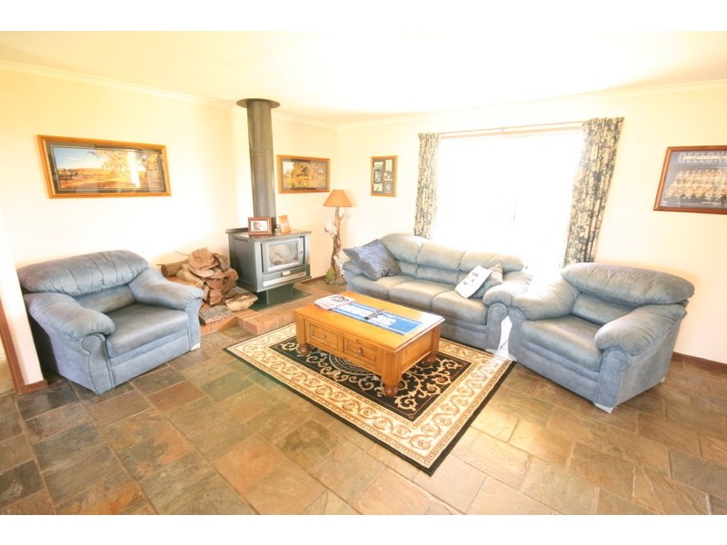 595 Windermere Road, Lara VIC 3212