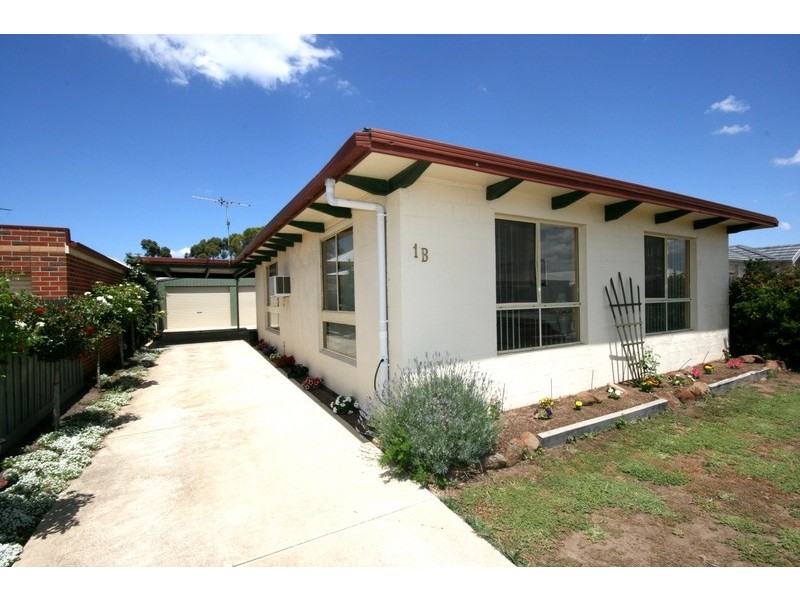 1B Sherwood Grove, Lara VIC 3212