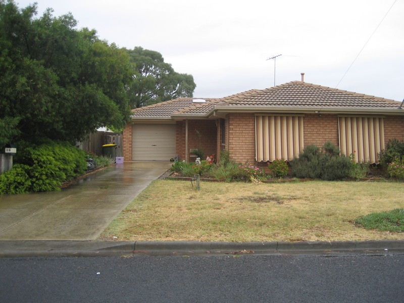16 Cameron Crescent, Lara VIC 3212