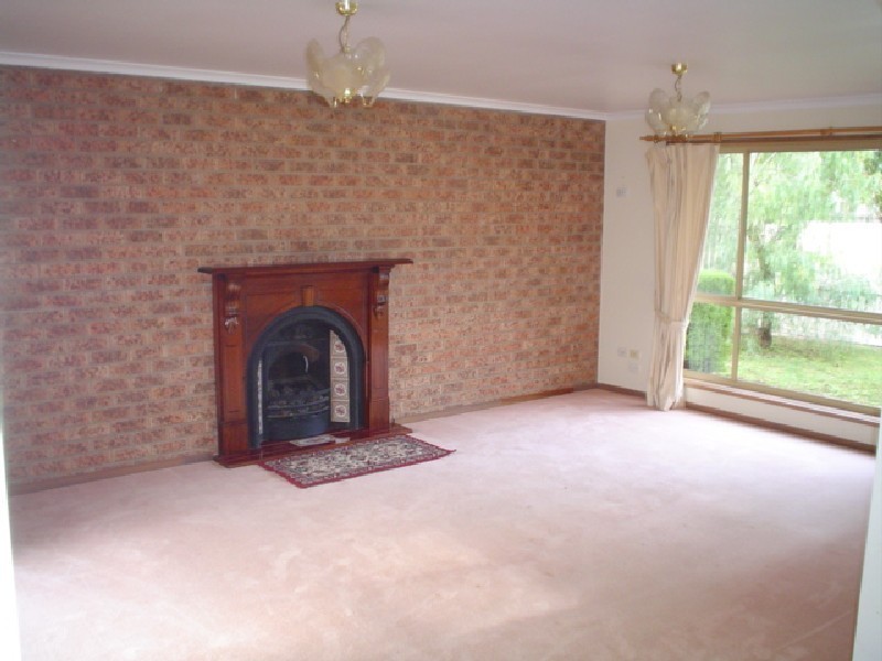 13 Brunel Close, Lara VIC 3212