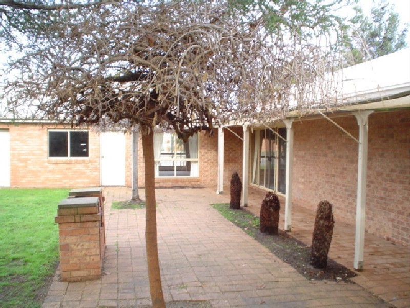 13 Brunel Close, Lara VIC 3212