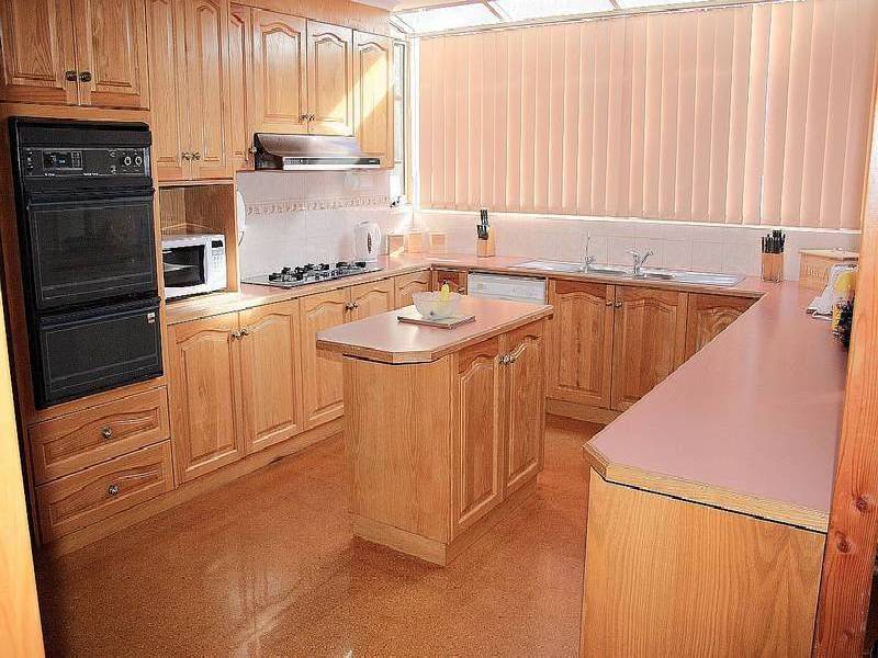 16 Bowman  Place, Leopold VIC 3224