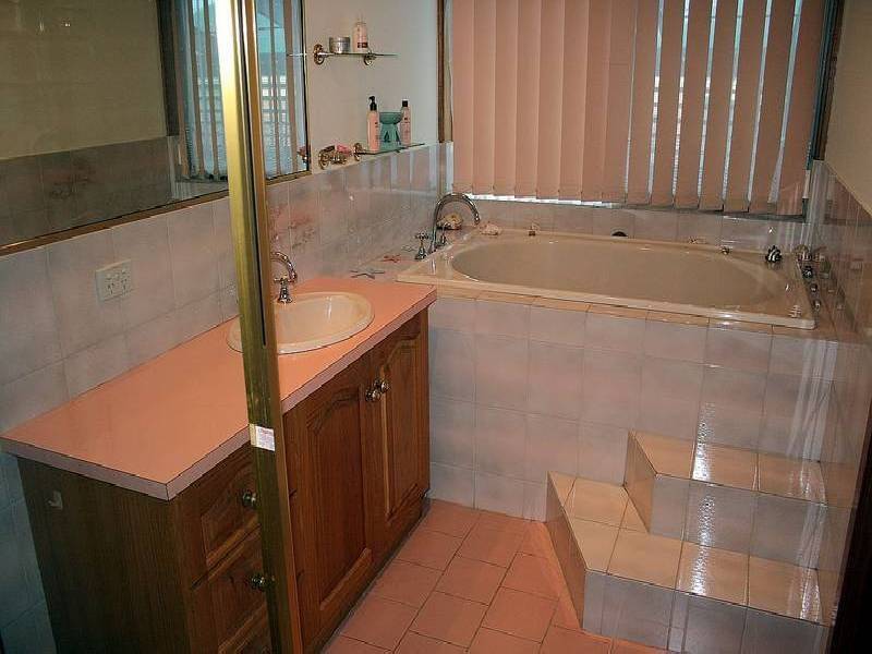 16 Bowman  Place, Leopold VIC 3224
