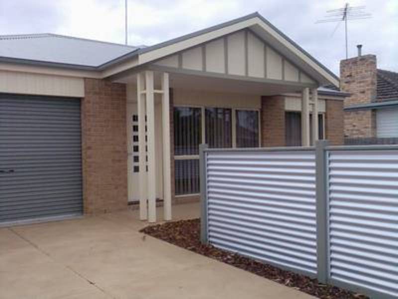 1/40-42 Townsend Road, St Albans Park VIC 3219