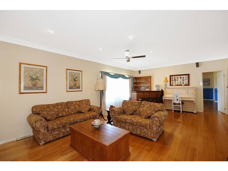 18 Huon Crescent, Leopold VIC 3224