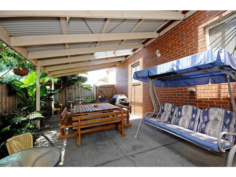 18 Huon Crescent, Leopold VIC 3224