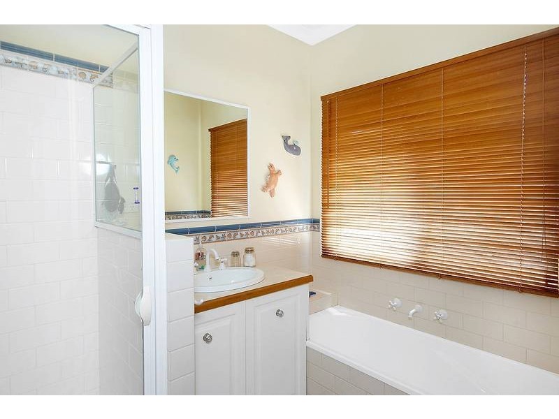 18 Huon Crescent, Leopold VIC 3224