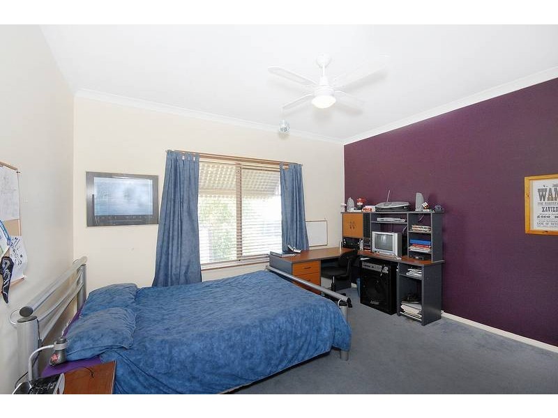 18 Huon Crescent, Leopold VIC 3224