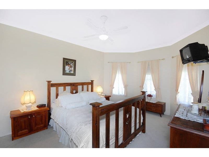 18 Huon Crescent, Leopold VIC 3224