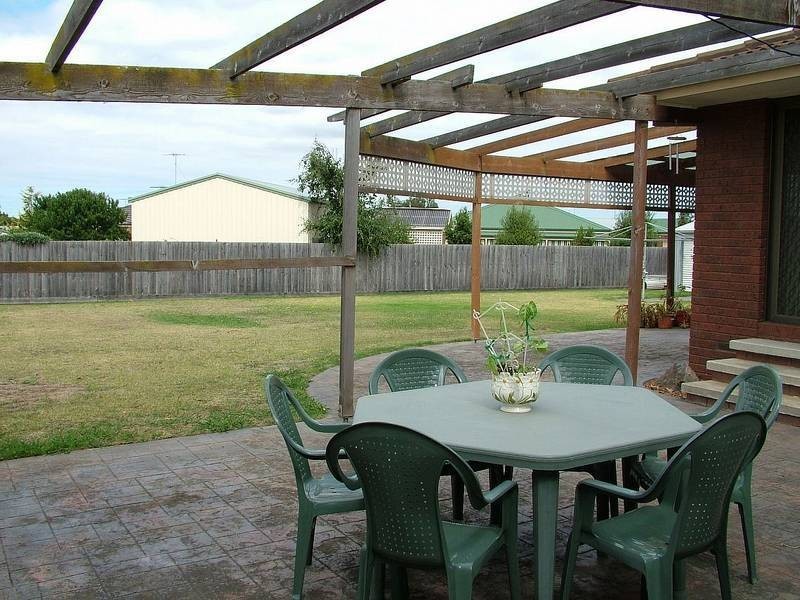 836 Bellarine Highway, Leopold VIC 3224